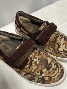UGG Kids Camouflage Slip-On Sneakers in Brown and Tan